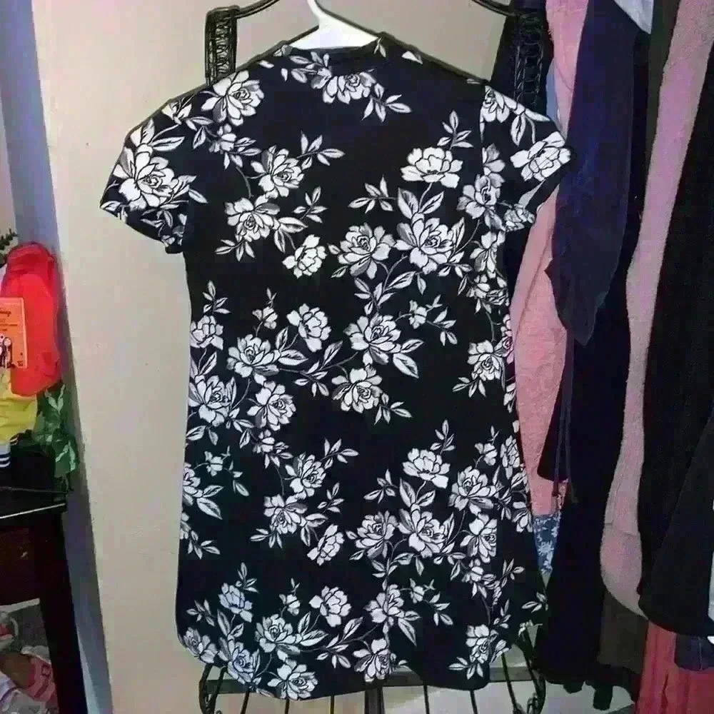 Btweeen Girl Dress size 8 - Picture 3 of 3